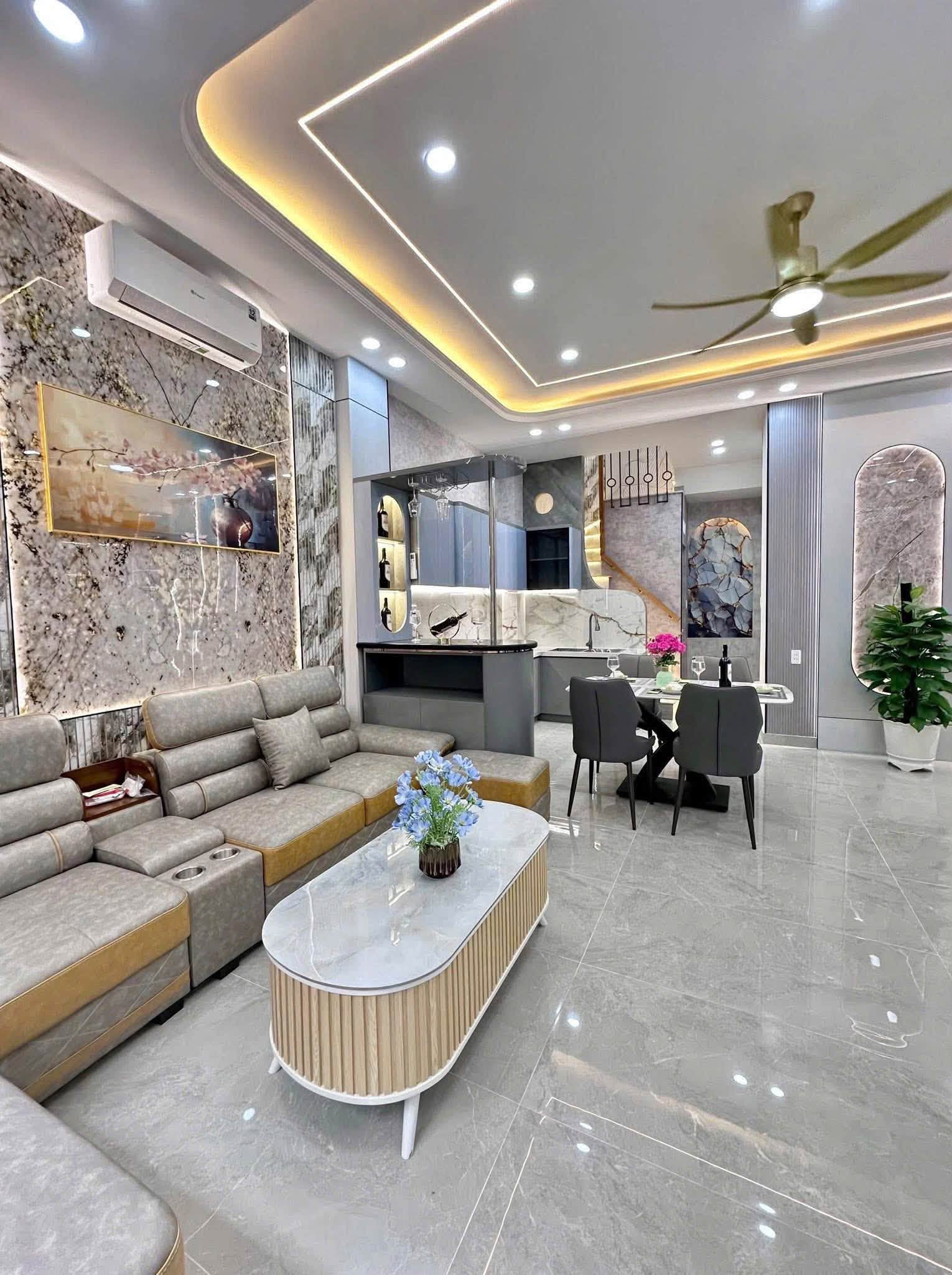 SIÊU PHẨM TRƯỜNG CHINH 50M x 5 TẦNG,3 THOÁNG, GẦN PHỐ, NHÀ MỚI FULL NỘI THẤT, HƠN 12 TỶ
