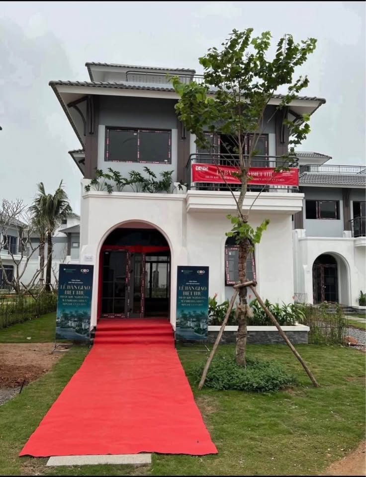 Chính chủ ở xa, cần bán biệt thự biển 2,5 tầng Đơn lập 160m2 tại sonasea vân đồn Quảng ninh