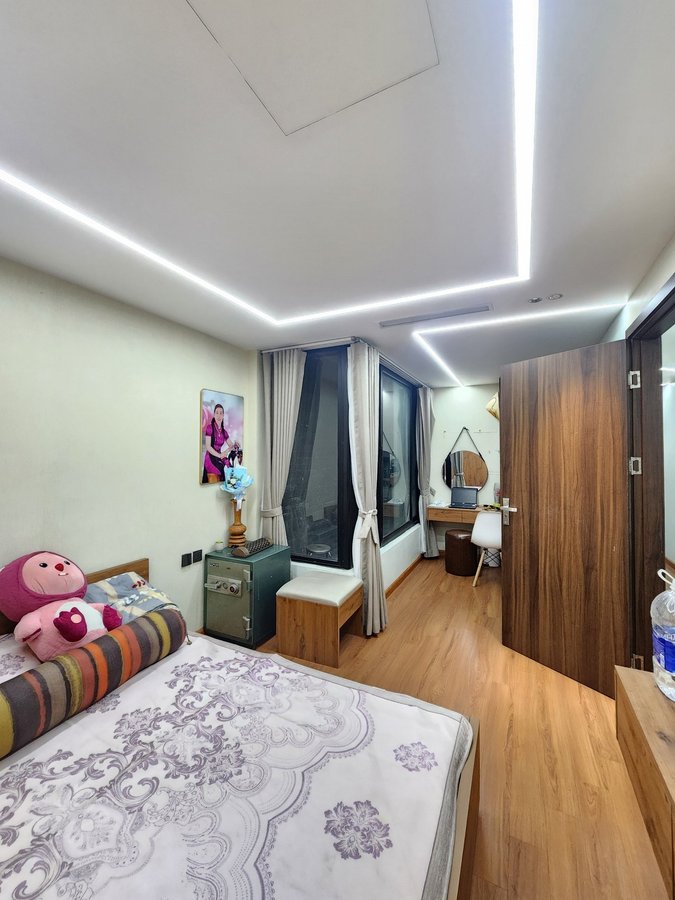 Bán Nhà Mặt Phố Kim Giang. Hoàng Mai. Thang Máy. Ô Tô. Vỉa Hè. DT 185m2. Giá 84.5 Tỷ