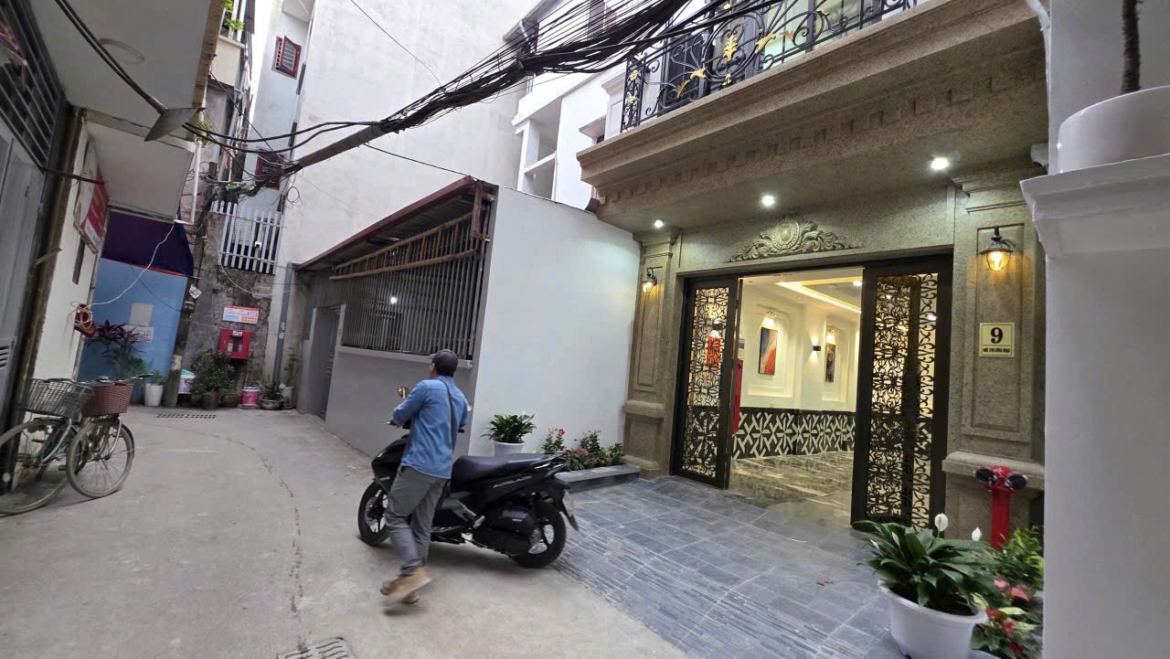 TÒA CĂN HỘ DỊCH VỤ - OTO ĐỖ CỬA - VIEW SÔNG HỒNG - DÒNG TIỀN CAO, ỔN ĐỊNH - OTO ĐỖ CỬA.