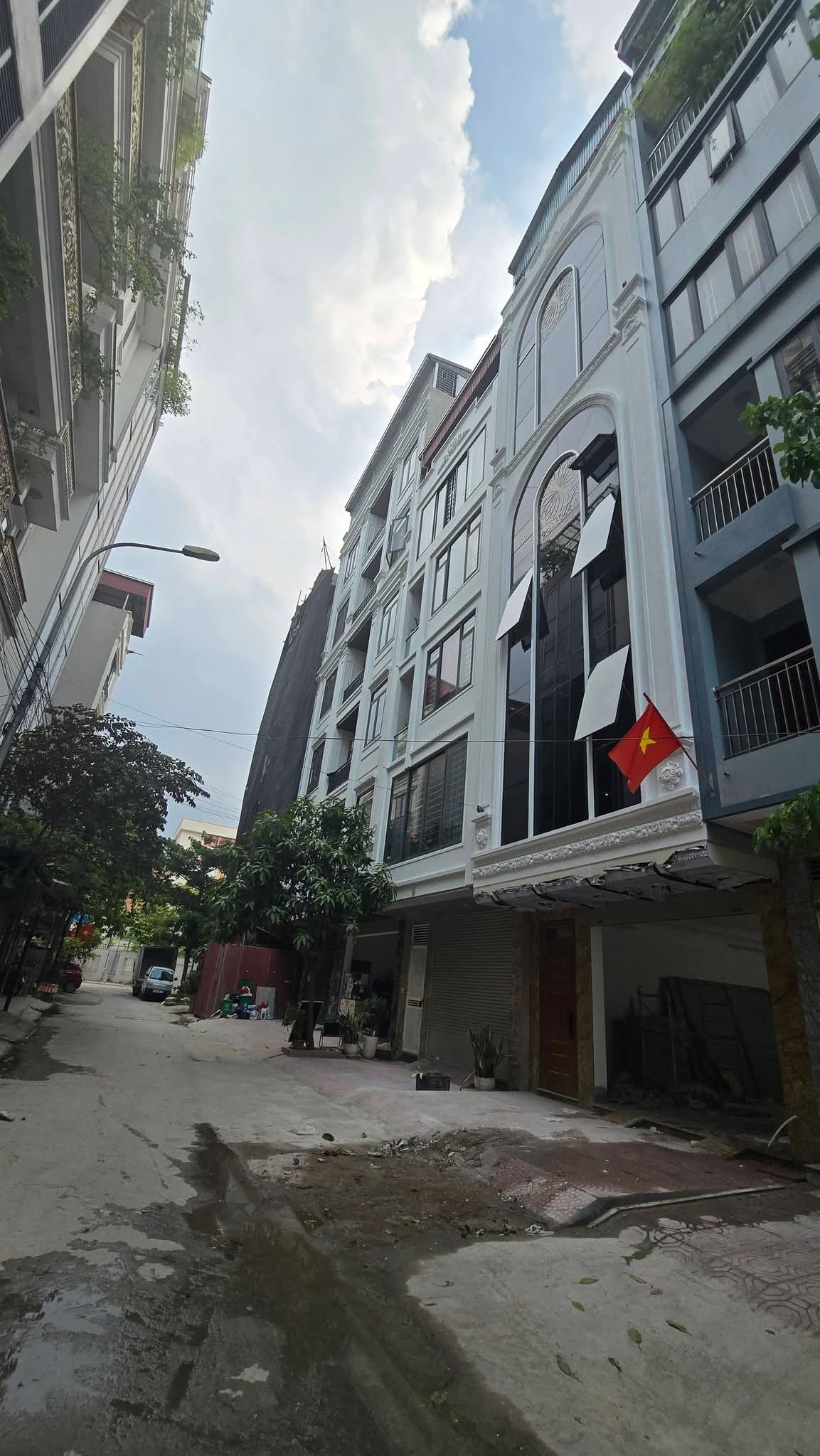 PHÂN LÔ VẠN PHÚC - OTO TRÁNH, VỈA HÈ TO - KHU VỰC VIP NHẤT HÀ ĐÔNG.