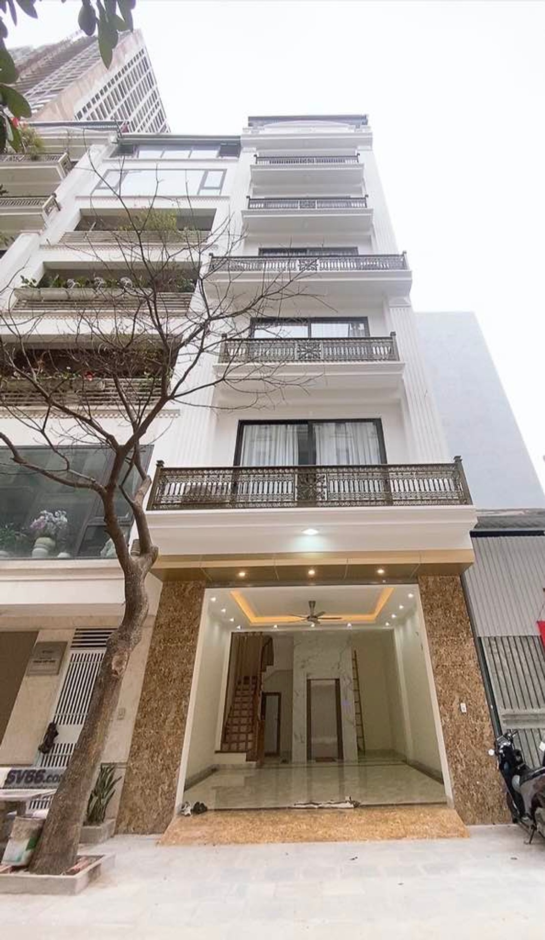 Nhà mới Lâm Hạ 12 tỷ 60m ô tô đỗ cửa,sổ đỏ Long Biên