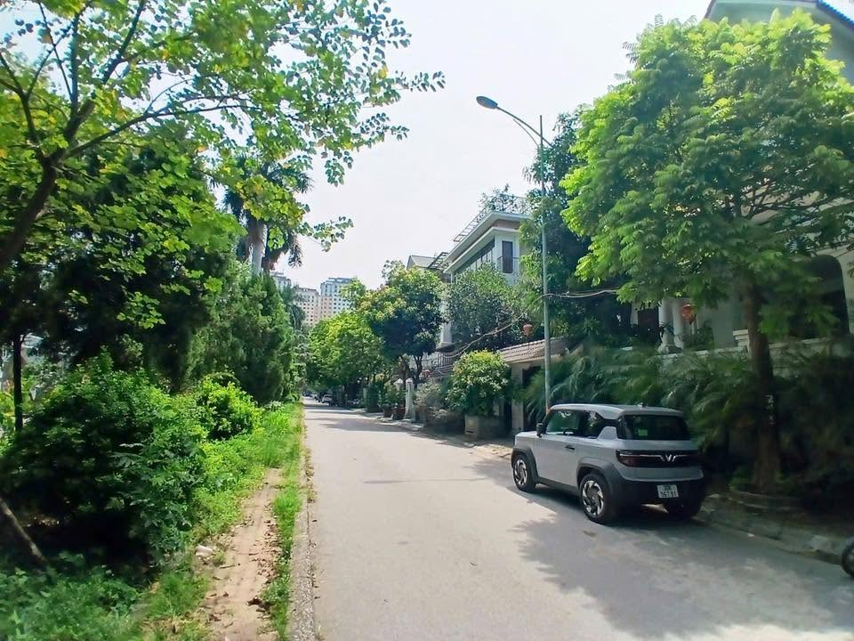 BÁN BIỆT THỰ KĐT XALA. HÀ ĐÔNG. 225M2 - 4 TẦNG. CÓ HẦM. GARA Ô TÔ.