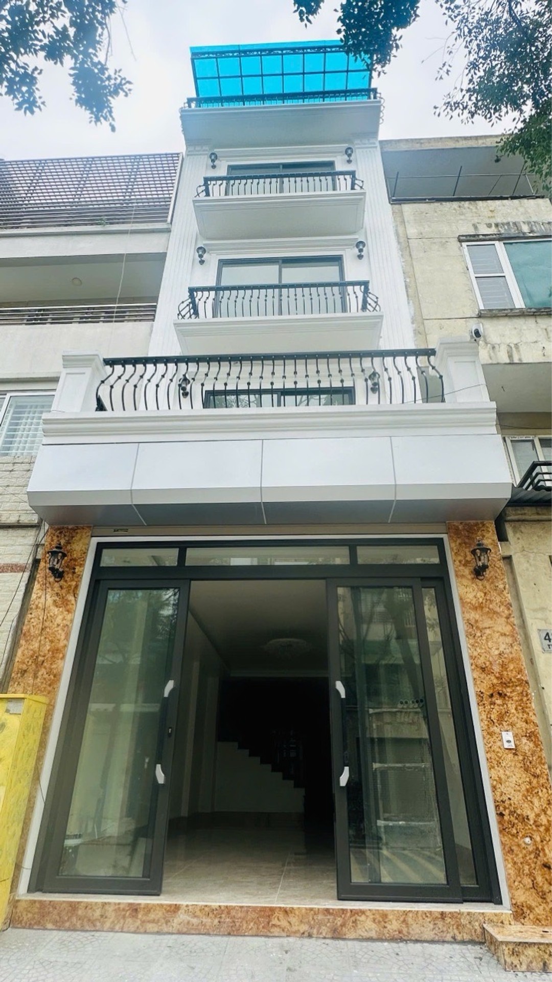 Chuyển nhà Đức Giang Long Biên 9 tỷ 50m gần phố lớn đường to