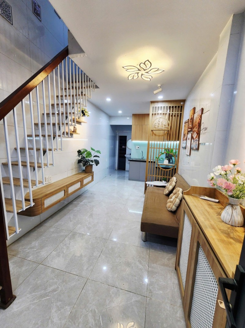 ♥ Nhà gần MT Điện Biên Phủ 31m2, 2 tầng, 2PN 2WC full nội thất 2.x tỷ vừa