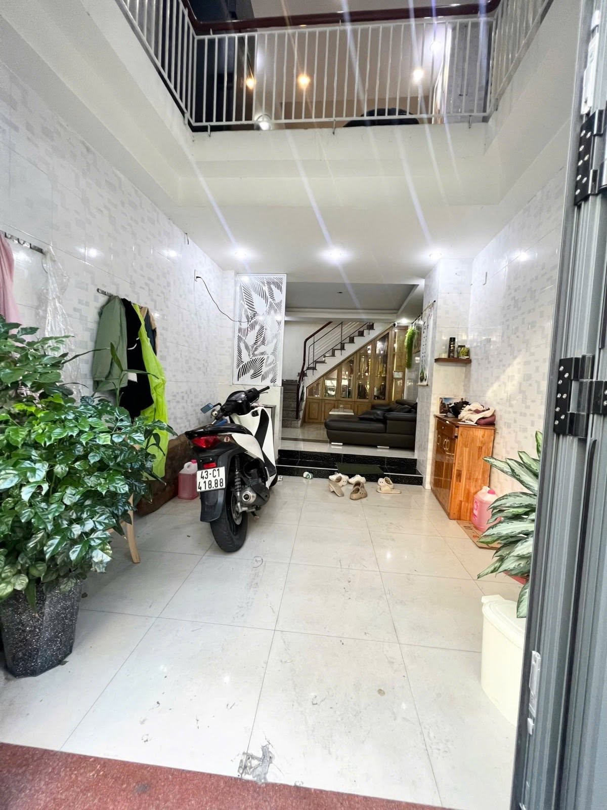 ♣ Kiệt Ô tô sát MT Đống Đa, 5 tầng đẹp Kinh Doanh, nhỉnh 5 tỷ