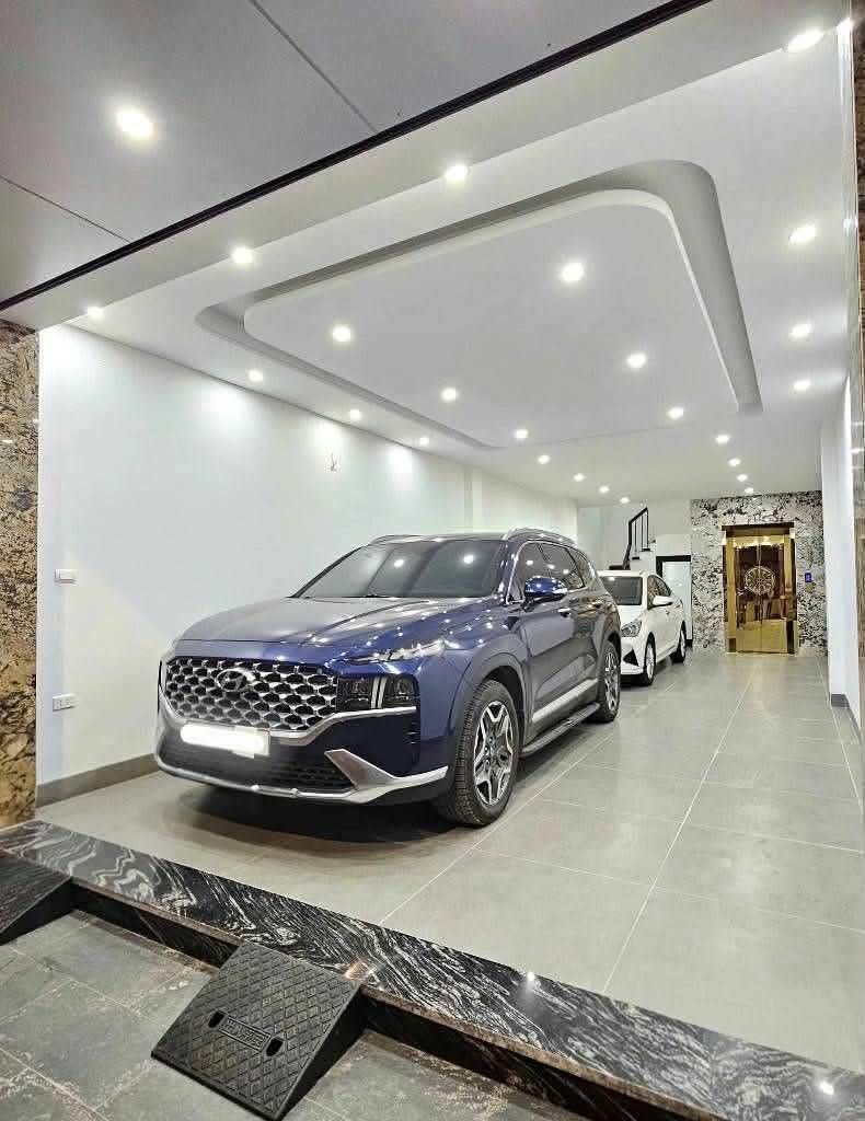 NGUYỄN CHÁNH- NHÀ MỚI THANG MÁY- 50M RA PHỐ- GARA Ô TÔ- 50M- 7 NGỦ THOÁNG SÁNG.