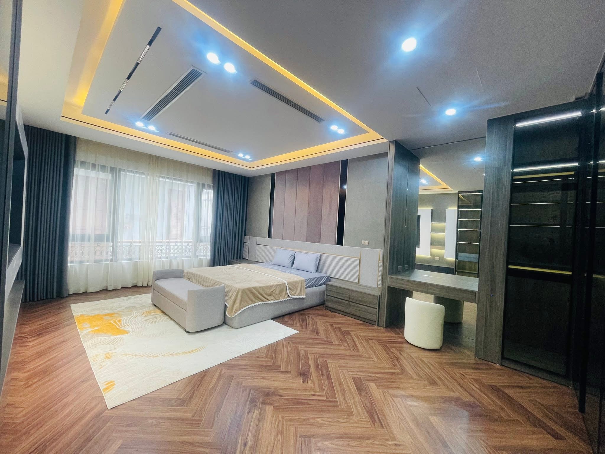 ĐỖ QUANG- NHÀ ĐẸP Ở NGAY- KHÔNG GIAN SỐNG THOÁNG MÁT- 75M- 7 NGỦ- 30M RA PHỐ.