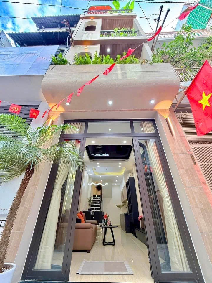 Nhà Đẹp Ở Ngay Hẻm Xe Hơi - Cư Xá Đô Thành Quận 3 - 33m² x 4 Tầng - Hòan Công Đủ - 9,18 Tỷ Vị Trí Cực Hiếm Hẻm Thông Nguyễn Đình Chiểu