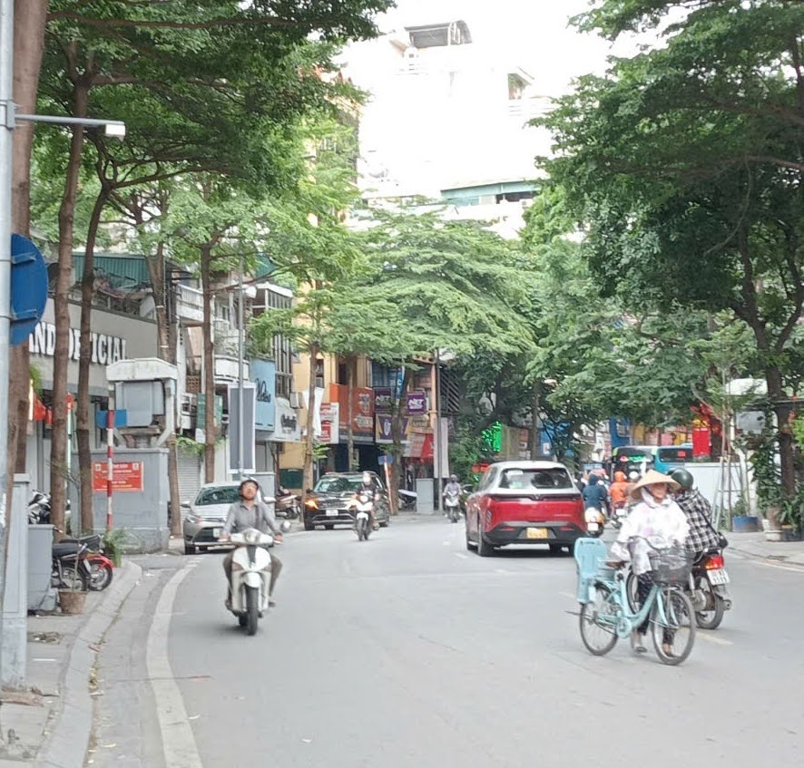 Bán nhà mặt phố KHÂM THIÊN 91m² x5T –40 Tỷ-Vỉa hè- Ko QH