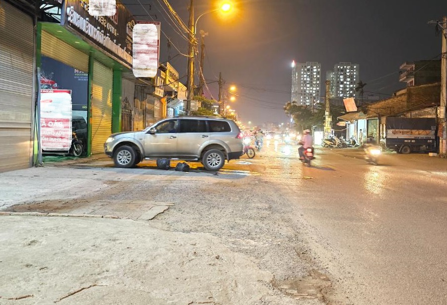 Bán nhà mặt phố TAM TRINH 136m2 x8T-Mt 6.6m - 50+ Tỷ-Vỉa Hè-Ko QH