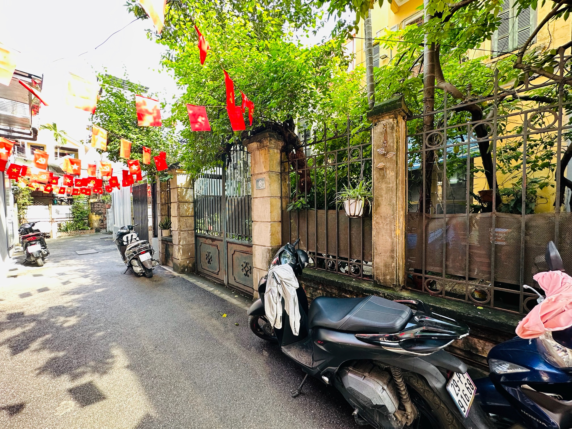 SIÊU PHẨM TÂY HỒ - LẠC LONG QUÂN - GIÁ ĐẦU TƯ - 3 THOÁNG - Ô CHỜ THANG MÁY NGÕ KINH DOANH - Ô TÔ VÀO NHÀ - VIEW HỒ TÂY - GIÁ 28 TỶ,,