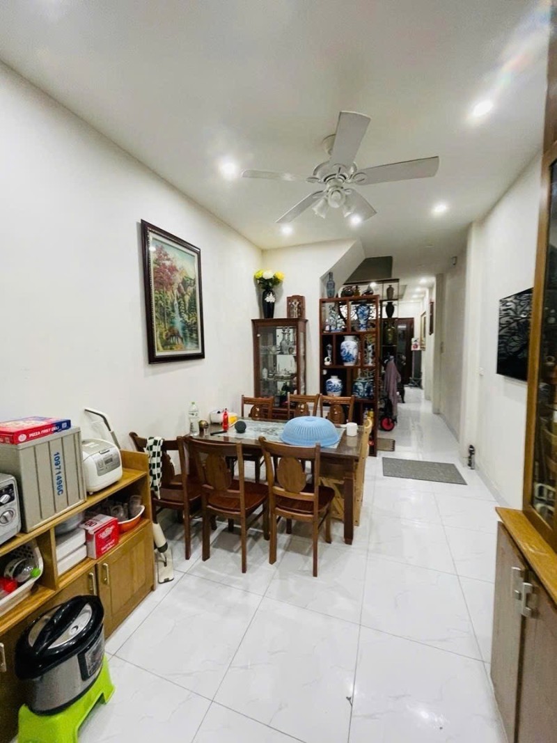 Hiếm!!!Nhà riêng Phố Vạn Phúc 52m2 x 5T , Ngõ rộng hơn 3m - Quan chức , dân cư văn minh, ở sướng