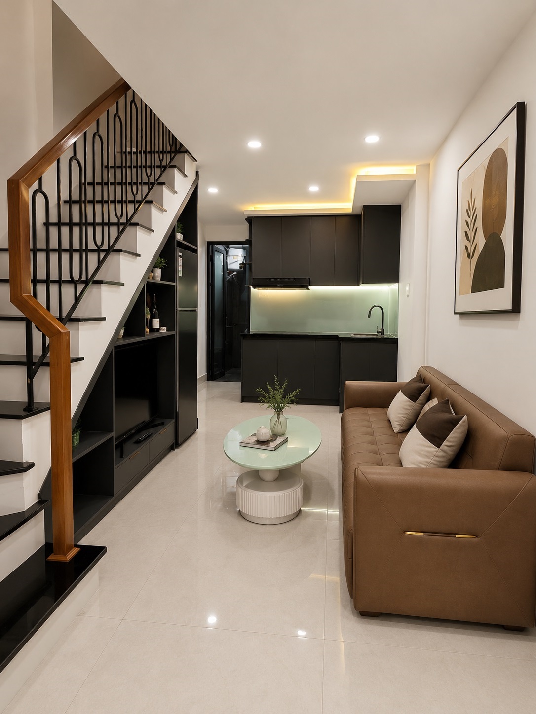 ► Hơn 3 tỷ, Kiệt thẳng thông Trần Cao Vân, 2 mặt thoáng, 2 tầng, sân xe, đi bộ ra Trường học, Chợ, Biển