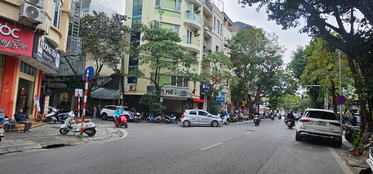 Ngã Ba Nguyễn Du – Bùi Thị Xuân Mặt tiền 6.5M 170M2 1 sổ 1 chủ riêng biệt