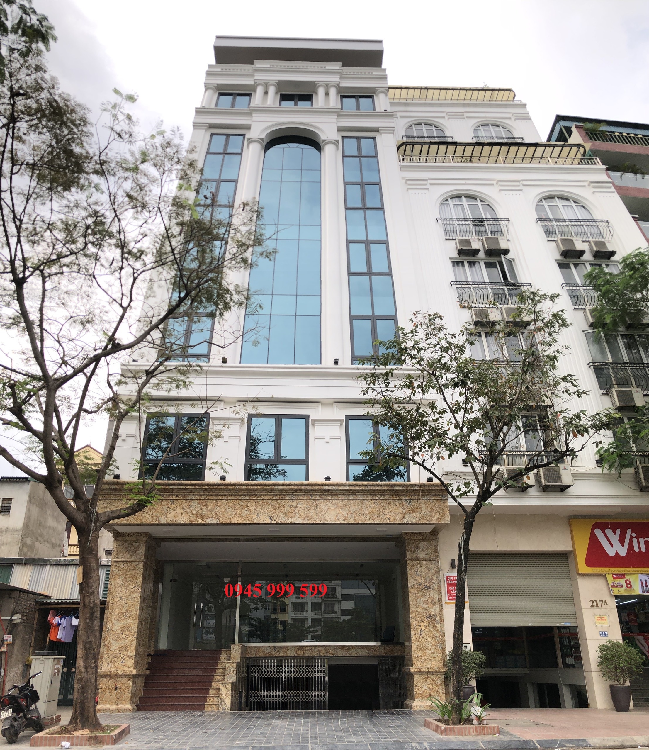 Nhà mới 10 tầng rộng 9m mặt phố Trịnh Công Sơn Tây Hồ 85 tỷ. Tầng hầm rộng thông cho thuê 200 triêu/ tháng