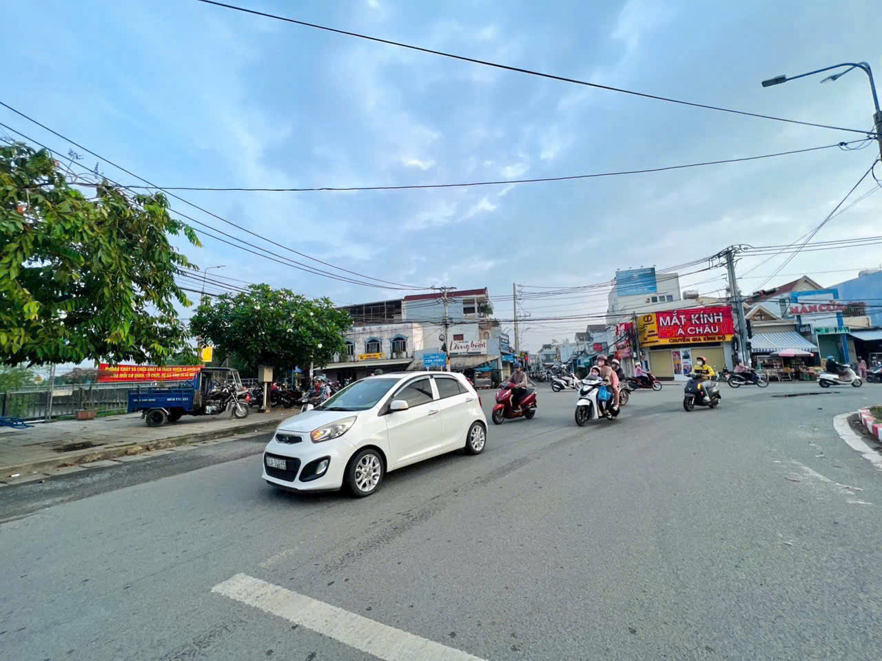 Đất mat tiền đồng nai giá chi tu 1ty đồng
