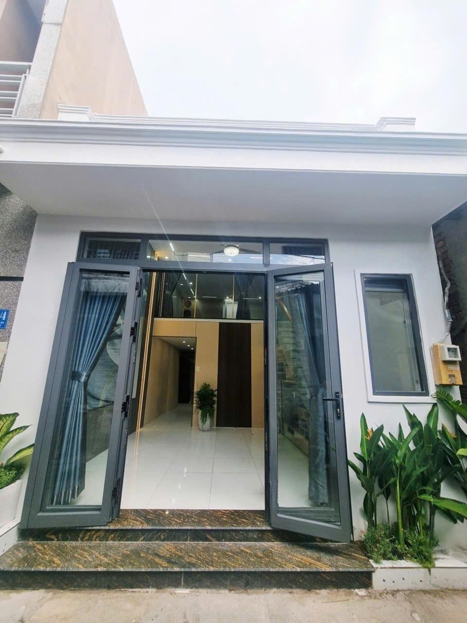 HƠN 4 TỶ CÓ NGAY NHÀ HẺM XE HƠI PHAN VĂN HỚN QUÂN 12
