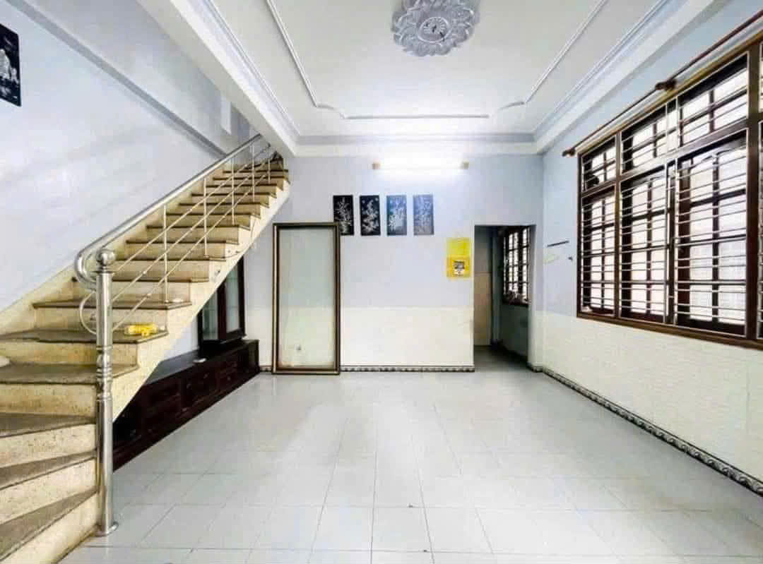 ♥ Cạnh MT Hải Phòng, Ô tô đỗ trước nhà, 100m ra Aeonmall, 38.5m2, 3 tầng 3PN, 3.x tỷ