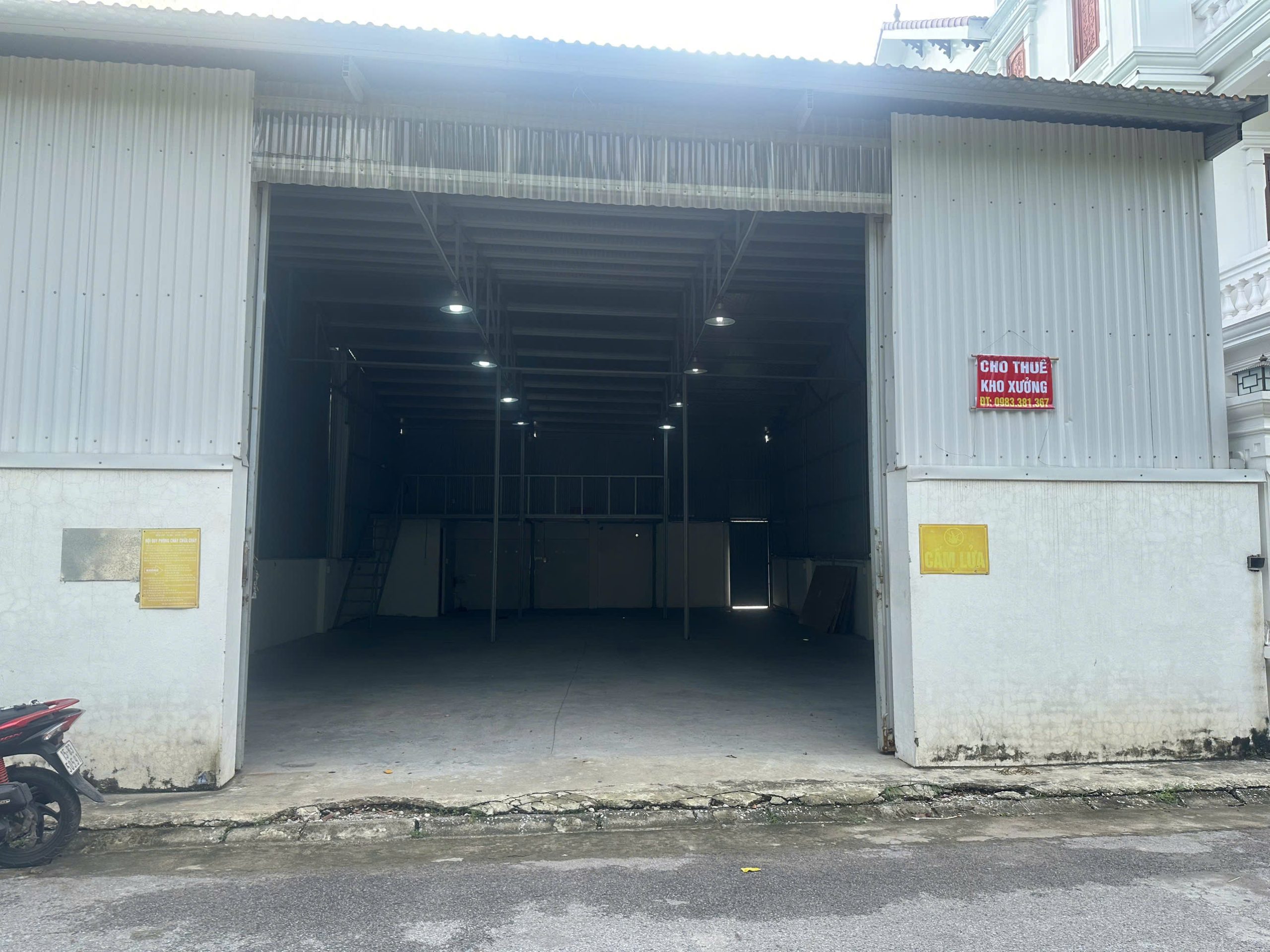CHO THUÊ NHÀ KHO / NHÀ XƯỞNG MỚI 100% - HẢI AN, HẢI PHÒNG Vị trí đẹp – Đường rộng – Xe tải ra vào thoải mái!