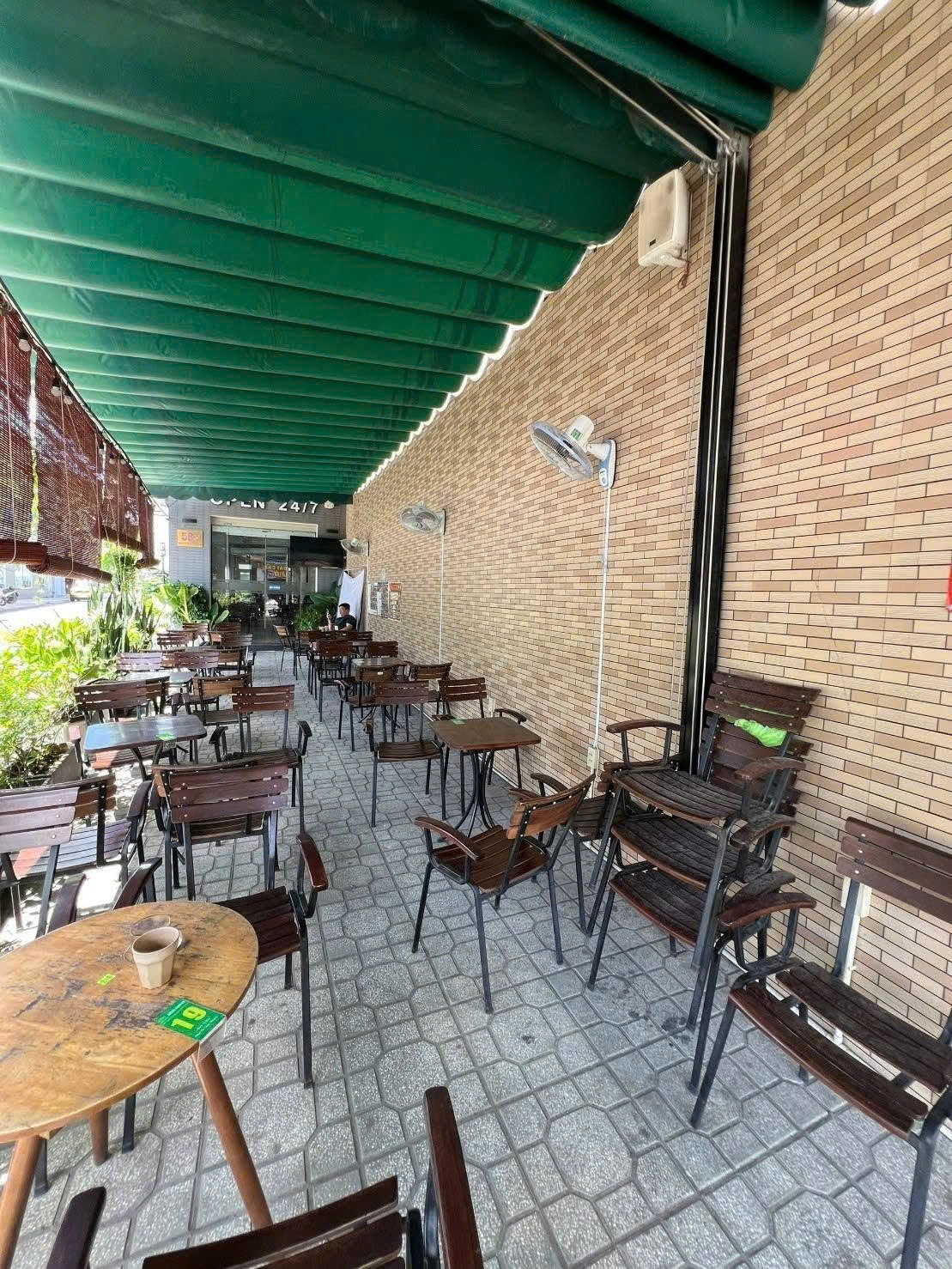 Sang quán cafe góc 2 mặt tiền đường Lê Văn Khương, Thới An, Quận 12 Đang cho thuê 2 tầng làm văn phòng, thu nhập ổn