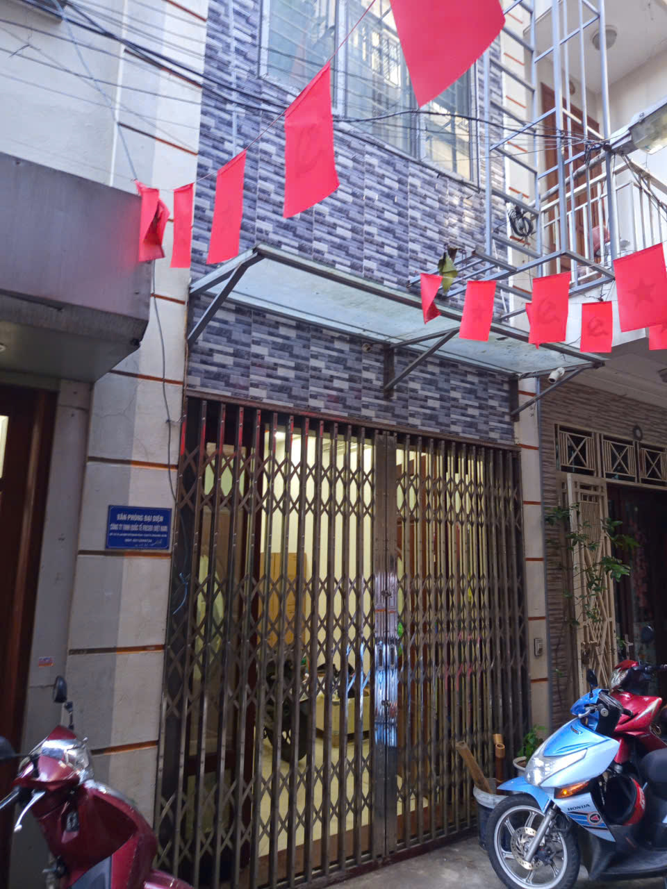 Chính chủ bán căn nhà 36,4 m2, ở ngõ 896 phố Nguyễn Khoái, phường Thanh Trì, quận Hoàng Mai (cũ).
