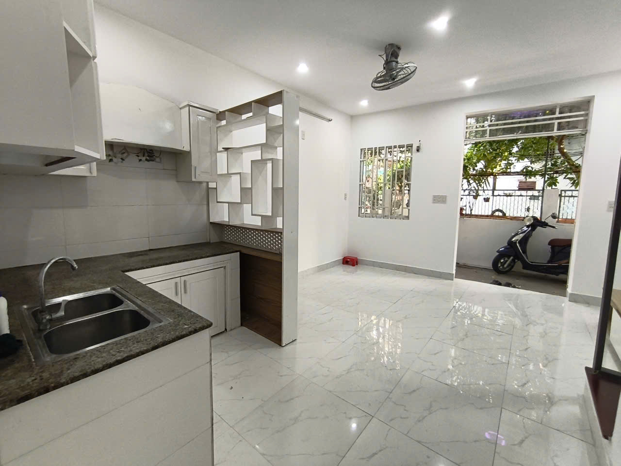 # Kiệt Nguyễn Hoàng - Hoàng Diệu, 35m2, 2 tầng 3PN, 2WC, sạch thoáng mát 2.xx tỷ