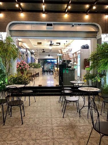 Ôtô tránh - kinh doanh cực đỉnh - khu vực đông dân- 130m2- nhỉnh 20tỷ