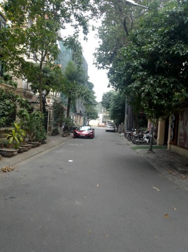 Bán biệt thự đẹp khu vip KĐT Trung Hòa Nhân Chính, 240m2 x 3T, giá chỉ 72 tỷ