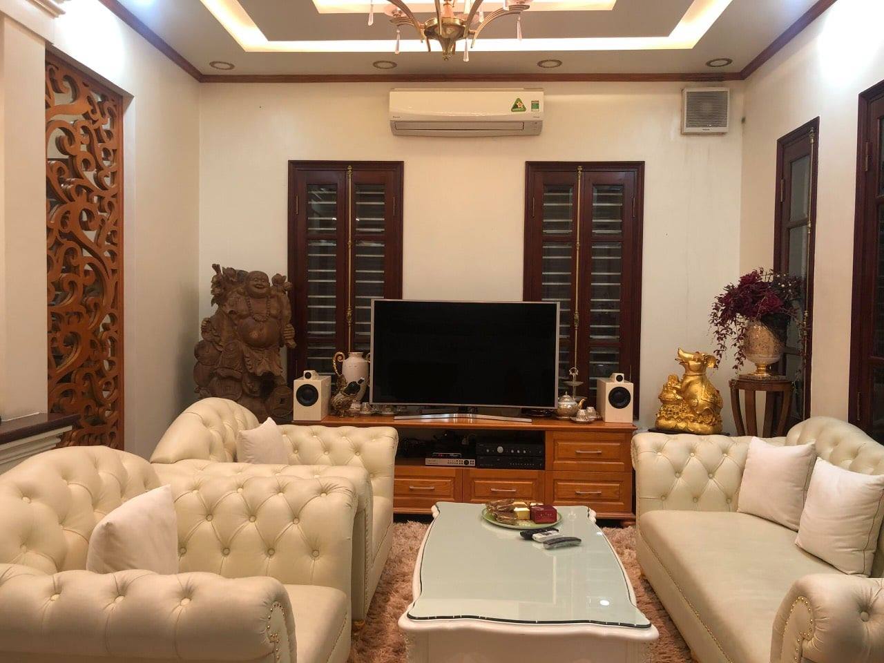 Nhà văn cao kế sân vận động quần ngựa 80m2 MT 4.5M gara oto giá 17tỷ990