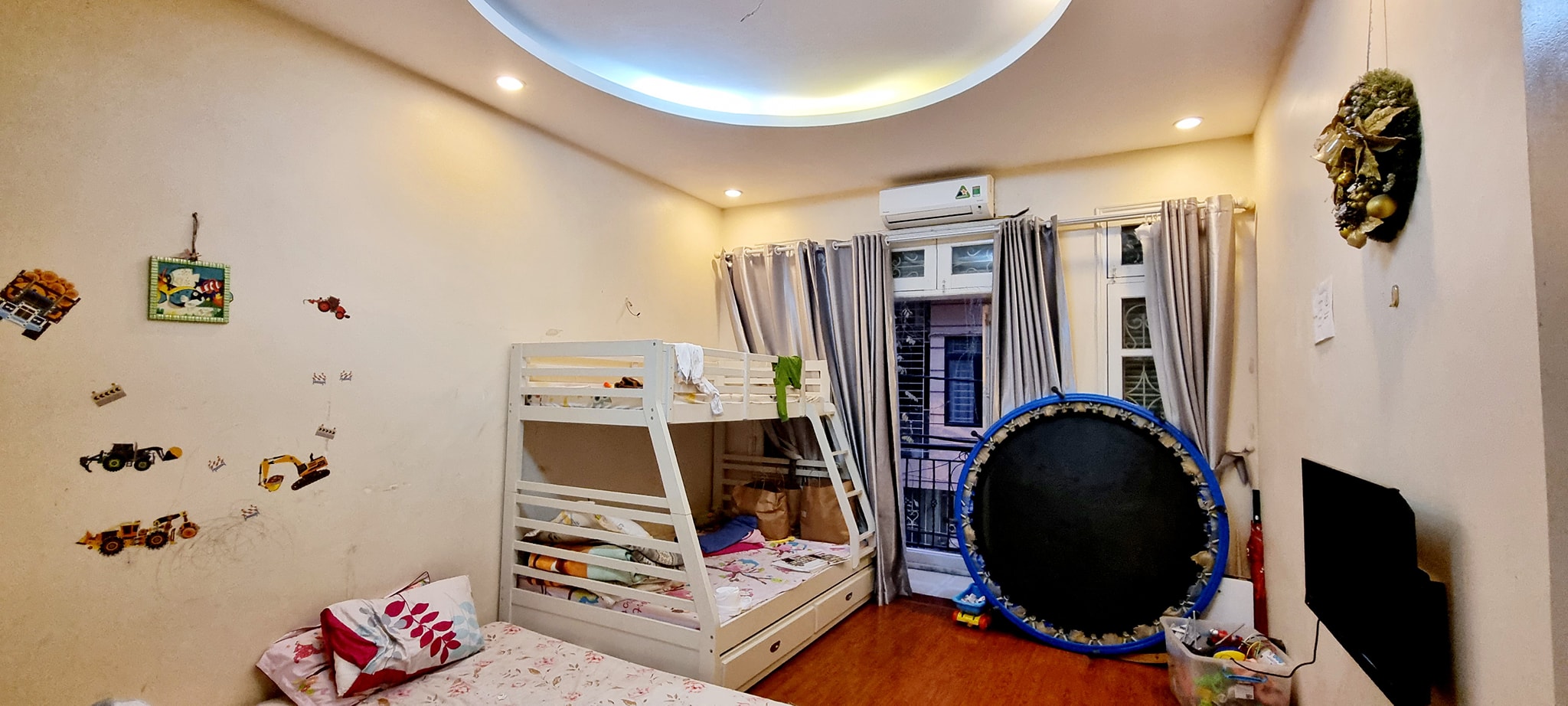 NHÀ ĐẸP 2 MẶT THOÁNG - OTO TRÁNH - VỈA HÈ - KINH DOANH TỐT.