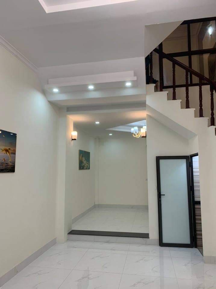 Ban Nhà 61m2 mặt tiền 4.5m giá 17.8 tỷ MẶT PHỐ NGUYỄN VIẾT XUÂN