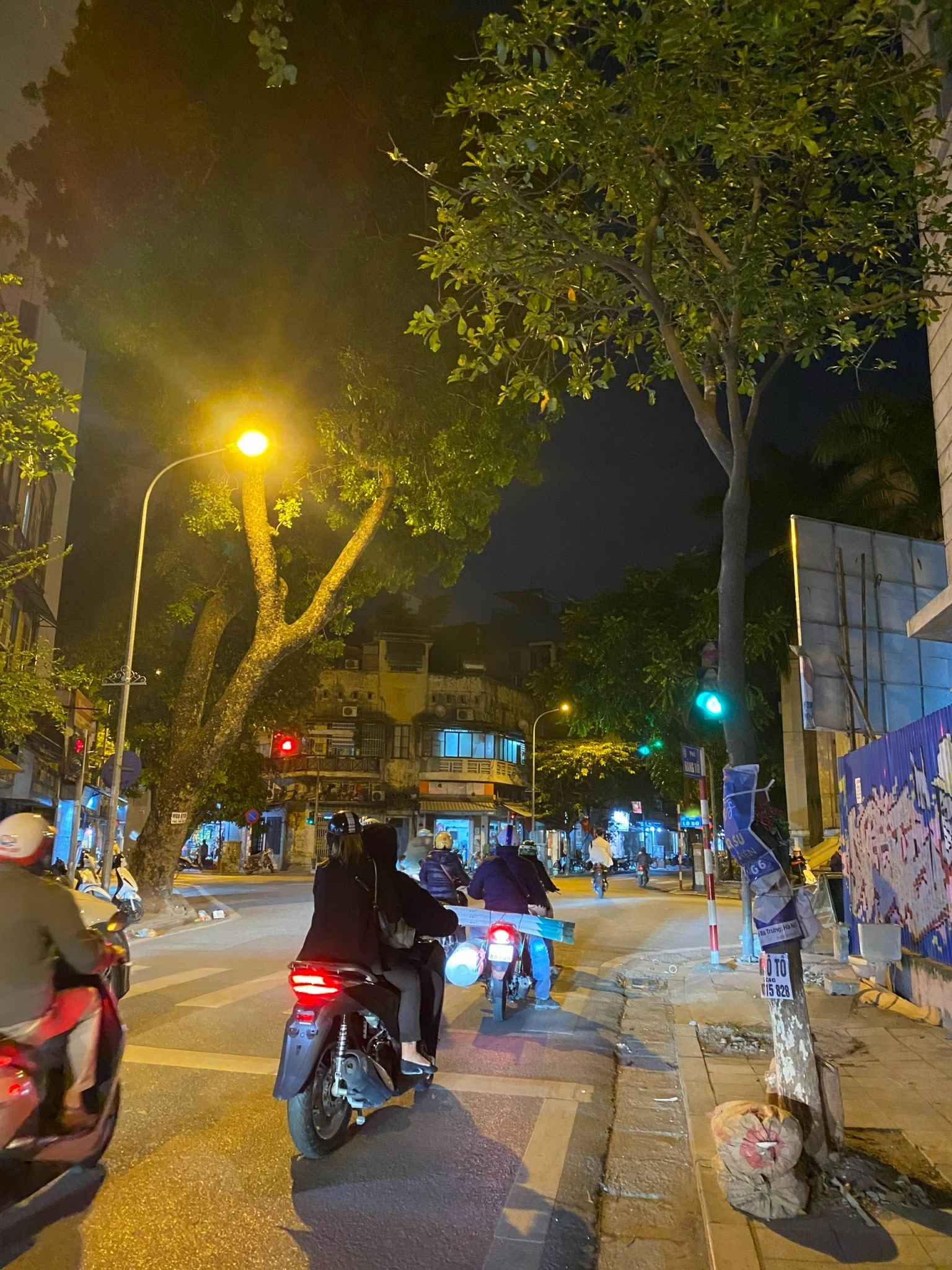 Bán nhà mặt phố cổ Hàng Vôi DT 100m2 x 6T, MT 5m, vỉa hè, kinh doanh tuyệt đỉnh giá 60 tỷ