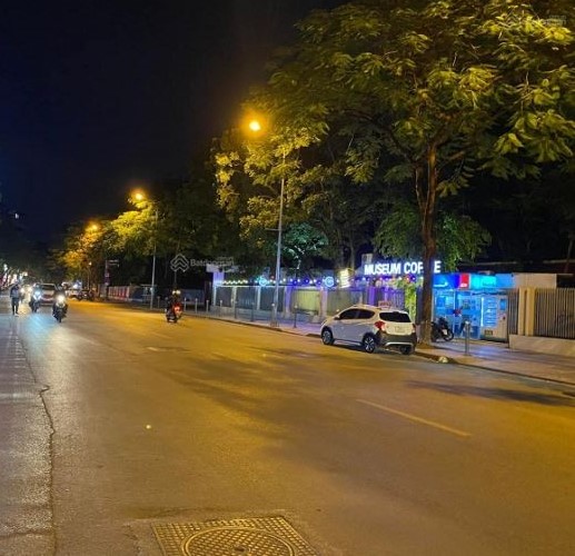 BÁN MẶT PHỐ NGỌC HÀ, 110M, MẶT TIỀN 5M, 28 TỶ