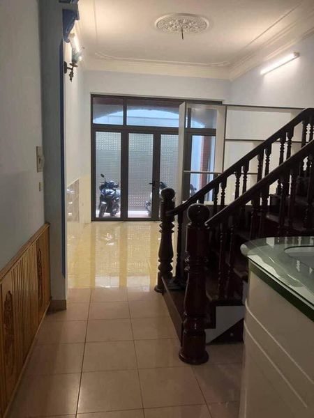 Bán nhà mặt phố Hoàng Ngân- 71m2 x 4 tầng- Giá 24 tỷ