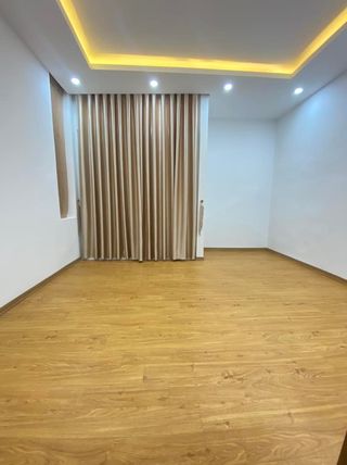 Bán gấp nhà HXH Nguyễn Thiện Thuật, Q3 DT 5x10 giá 15 tỷ