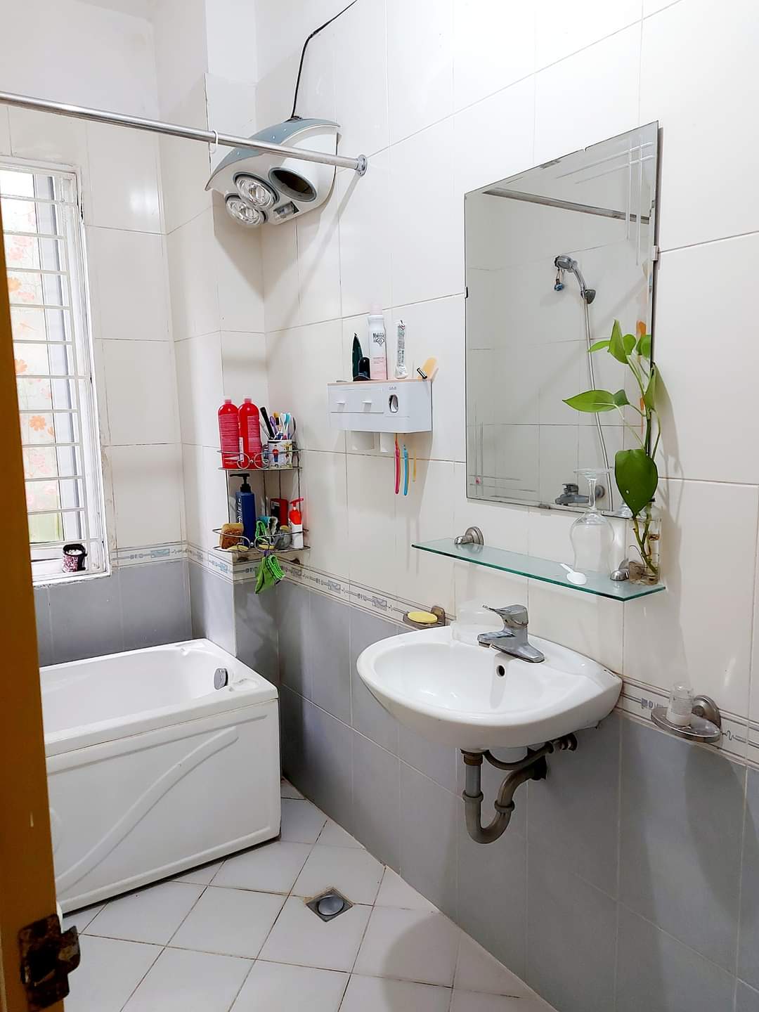 bán đất ngõ vip 105 Xuân La - phân lô - ô tô đỗ cửa