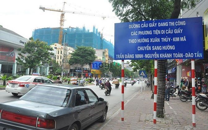 Cần bán gấp nhà Mặt phố Xuân Thủy giá 51 tỷ - 100m2, xây 7 tầng, Kinh