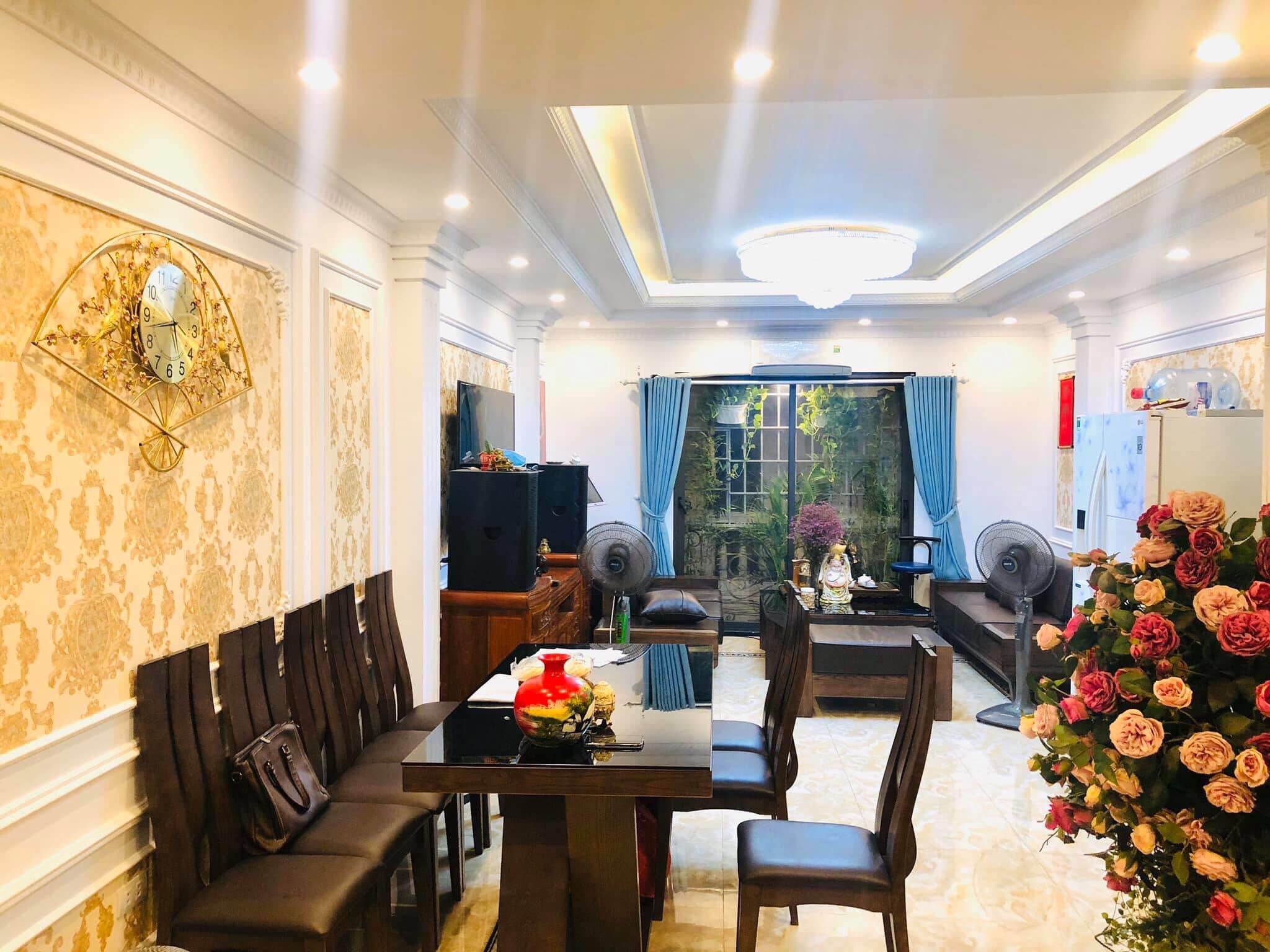 Bán nhà phố Đặng Thuỳ Trâm, Cầu Giấy 110m2, MT7m KD hai mặt tiền nhỉnh 34 tỷ