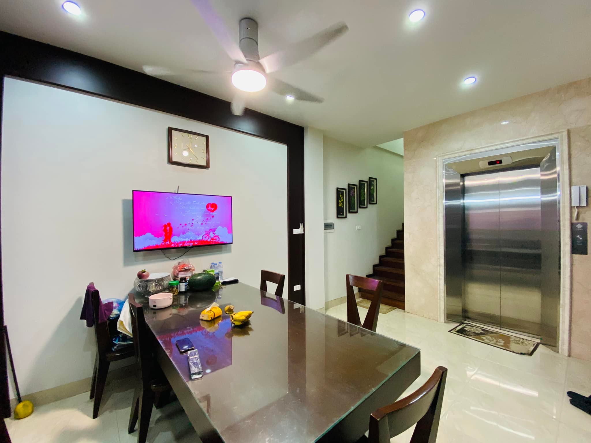 Bán tòa nhà văn phòng 2 mặt tiền KD, 90m2x7T phố Trung Kính.Giá 25 tỷ