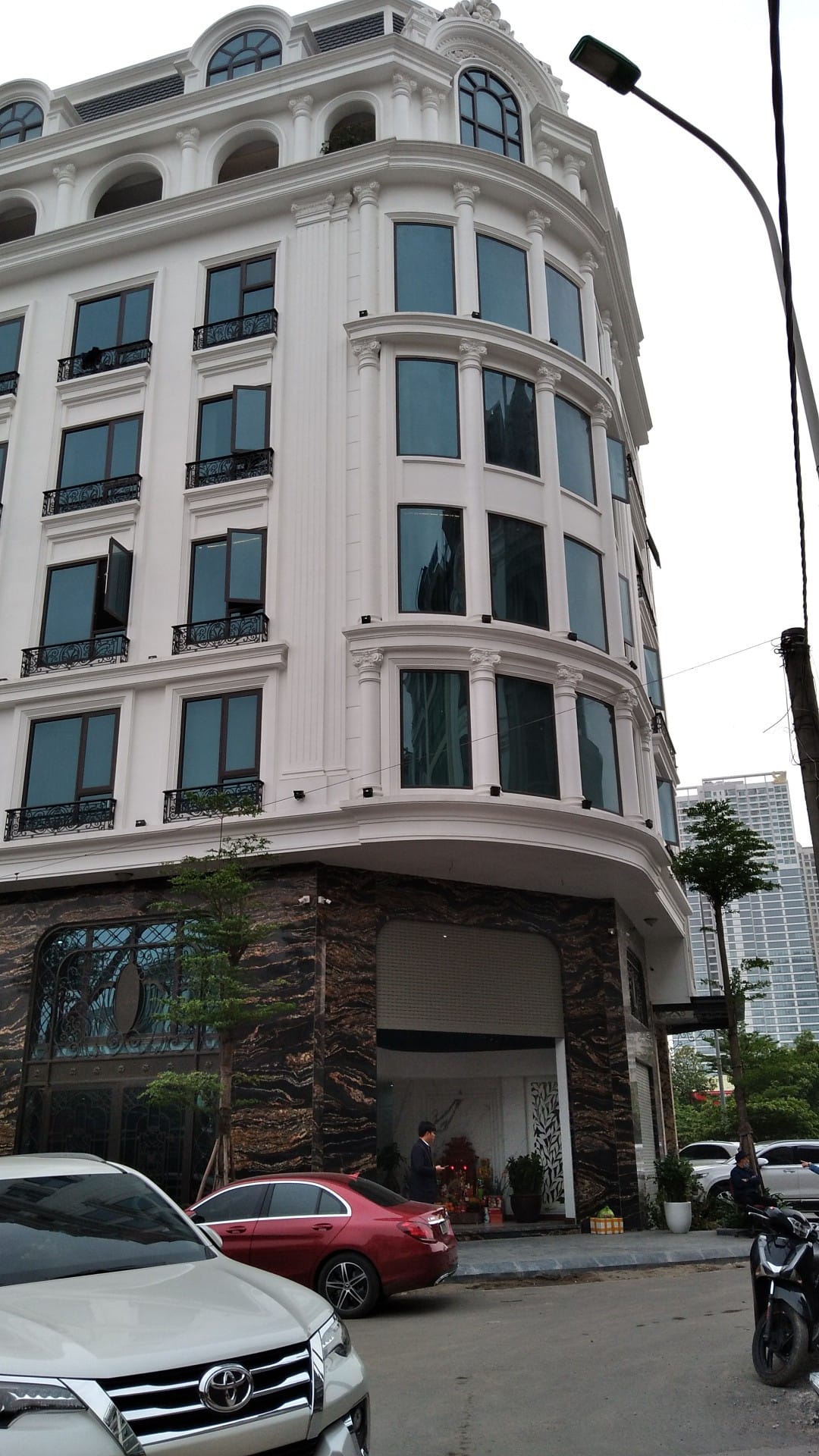Bán nhà Kim Mã đẹp - rẻ - hiếm, 88m2X5T, ô tô tránh, 2 thoáng, nội thất 5*, giá 15.5 tỷ