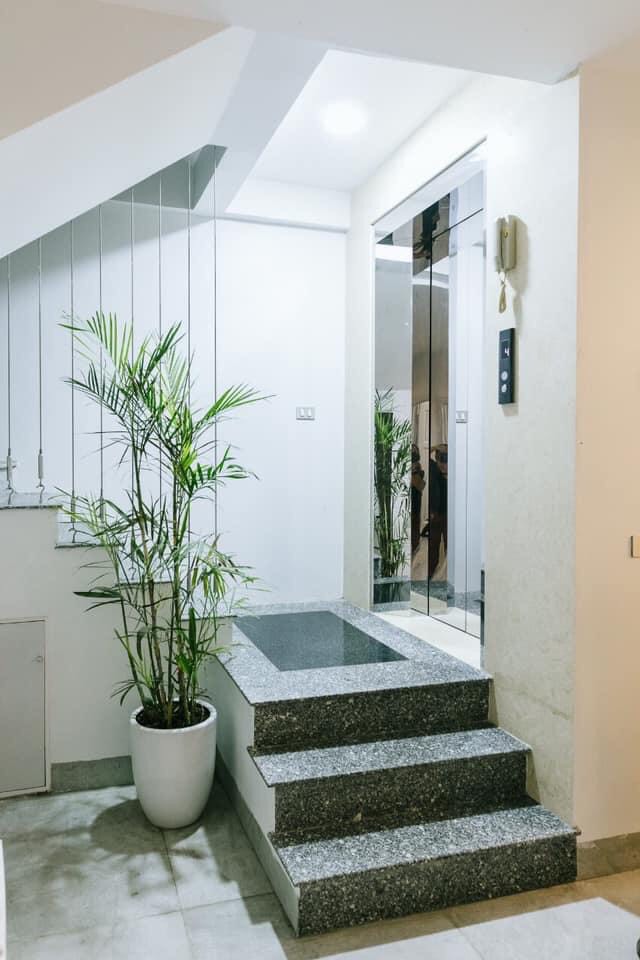 Bán Nhà Phố Đỗ Quang Cầu Giấy, 58m2, MT 4.2m, 4 Tầng, Giá 13.1 Tỷ