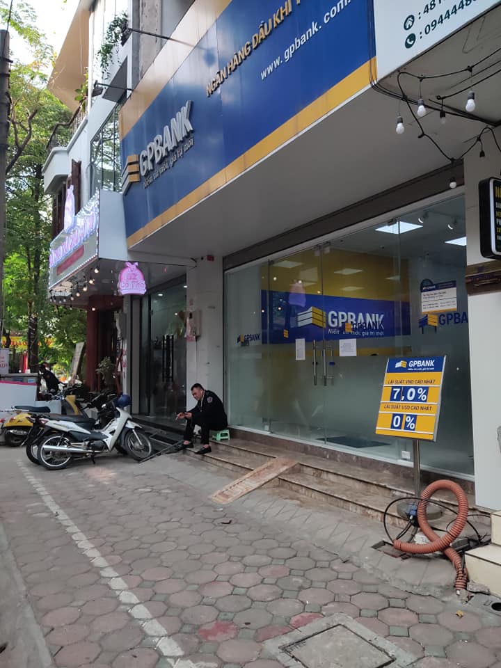 Chính chủ bán 310m2 nhà đất mặt đường Láng, Ngã Tư Sở vỉa hè rộng 10m, giá nhỉnh 100tr/m2
