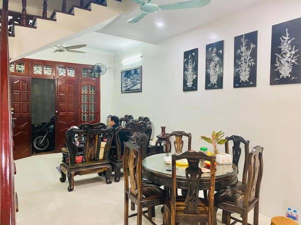 BÁN NHÀ NGÕ 16 HOÀNG CẦU, 60M2 X 4 TẦNG, MẶT TIỀN 5M, 10 TỶ