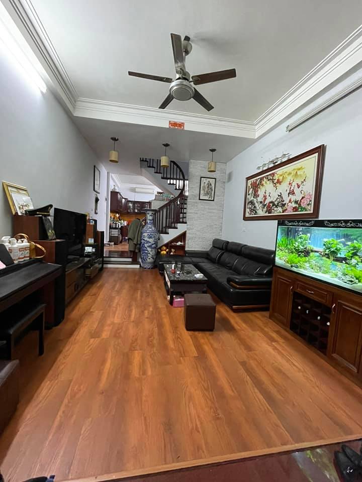  159m2