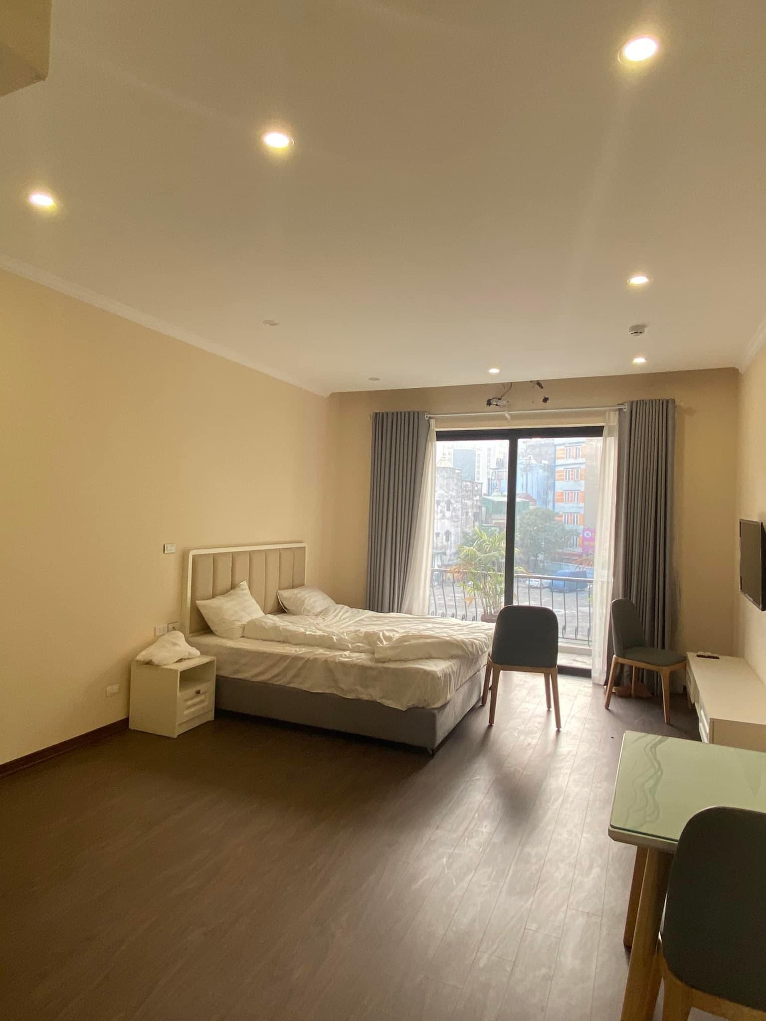 Bán CHDV cao cấp ở Trần Duy Hưng diện tích 120m2 giá 27.5 tỷ