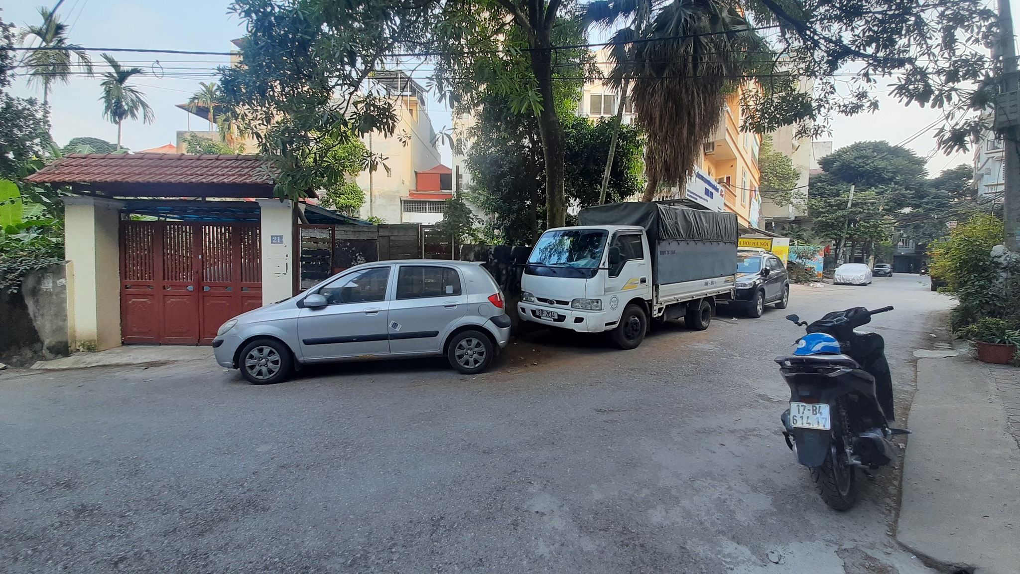 Bán nhà Hoàng Hoa Thám, diện tích 140m2 x 06 tầng, m/t 7,3m, giá 17,9 tỷ