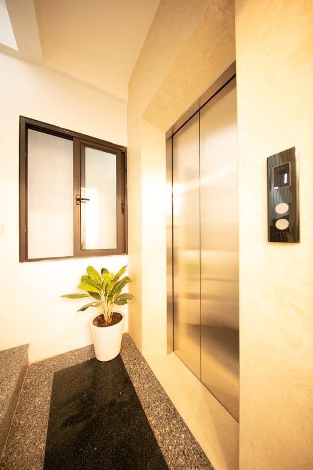 Bán Nhà Mặt Phố Thái hà Quận Đống Đa, 135m2, 6 Tầng thang máy, Giá 40.5 Tỷ