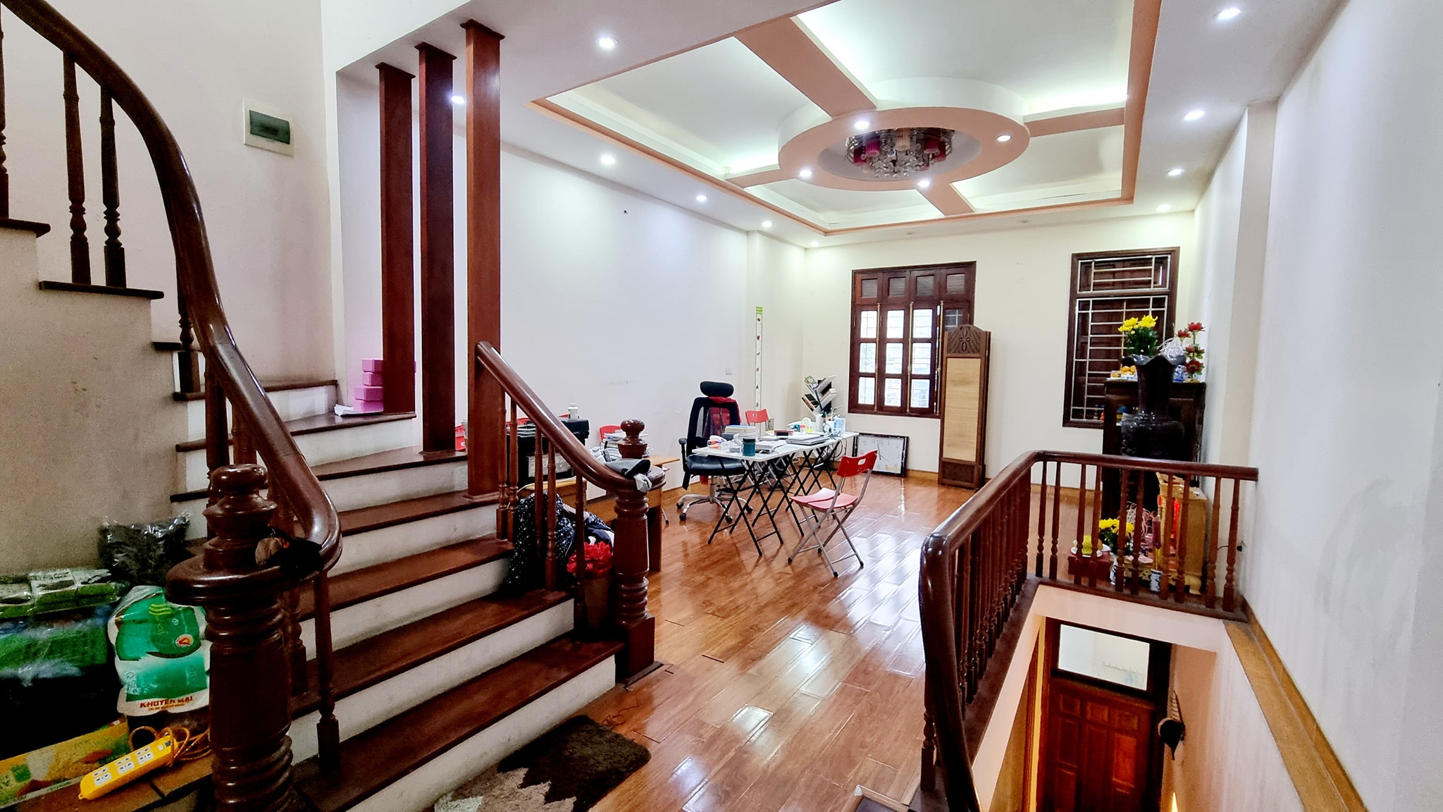 BÁN NHÀ TRẢ NỢ Nguyễn Xiển 51M2 NHÀ 5 TẦNG MẶT TIỀN 4.7 M GIÁ CHÀO 11.5 tỷ TRUNG TÂM THANH XUÂN Thanh Xuân