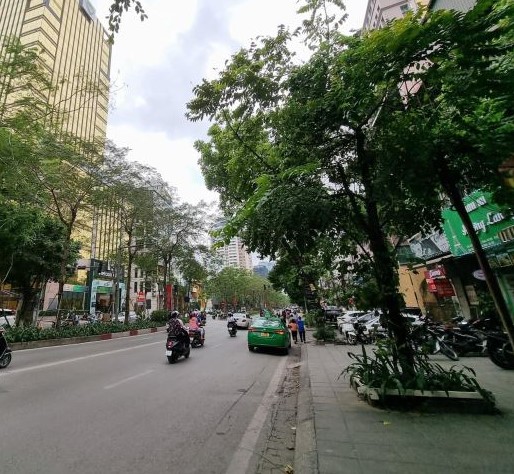 Mặt phố Láng Hạ, siêu hiếm, 80m2, MT 4m, 2 mặt phố, 24.5 tỷ